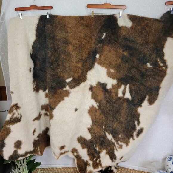 Loloi Grand Canyon Collection Cow Area Rug 6'2"x8" Beige and Brown GC-05 - Picture 1 of 16